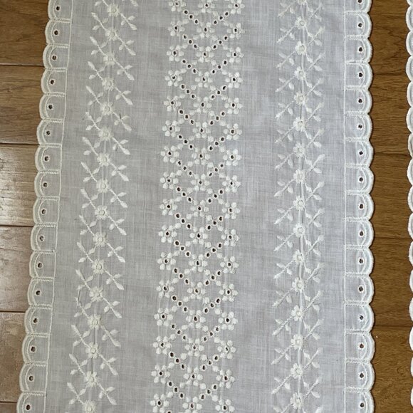 2 Vintage Eyelet Table Runner Dresser Scarf Ivory Embroidered Floral 41x12.5" - Picture 3 of 7